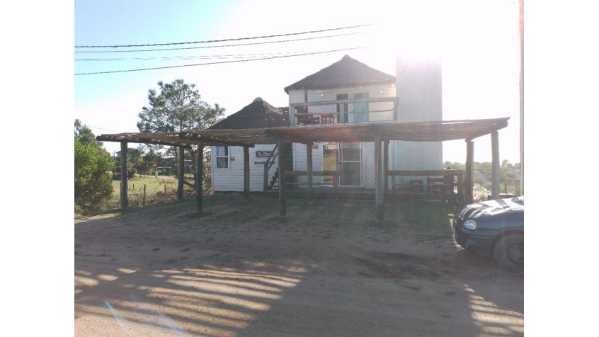 Imagen 2 Inversión en Punta del Diablo, 6 cabañas totalmente instaladas