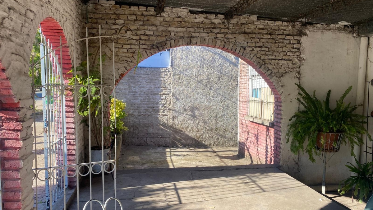 Imagen 2 Casa amplia con terreno