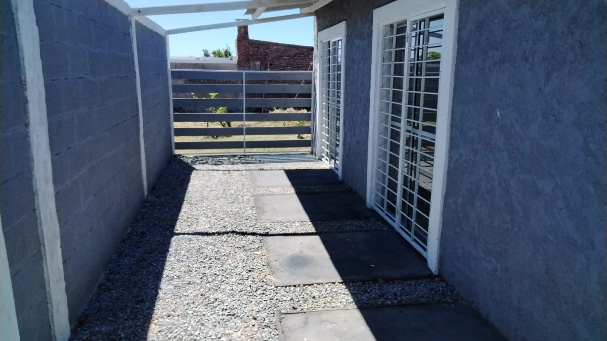 Imagen 2 Apartamento de 2 dormitorios, Rivera esquina Alzaibar