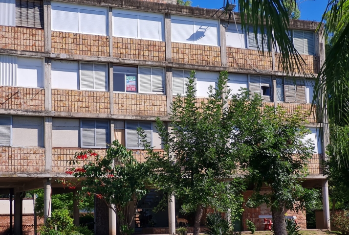 Apto Edificio Rambla de 3 dormitorios.