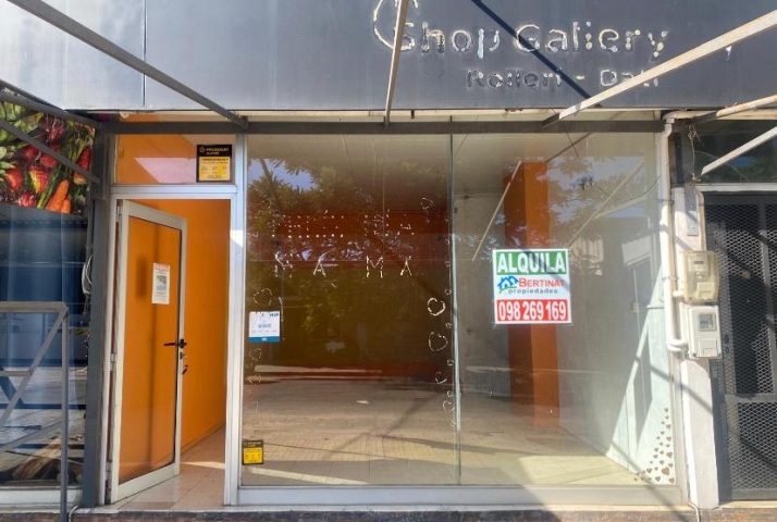 Local comercial calle Rincón casi Instrucciones