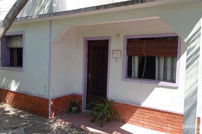 Casa en Venta con cochera y patio